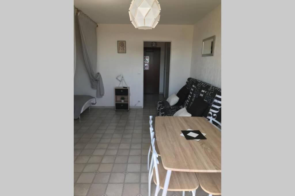 Studio Meuble Classe 2 Etoiles - 30M² Gréoux-les-Bains المظهر الخارجي الصورة
