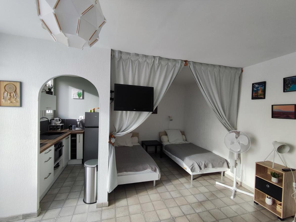 Studio Meuble Classe 2 Etoiles - 30M² Gréoux-les-Bains المظهر الخارجي الصورة